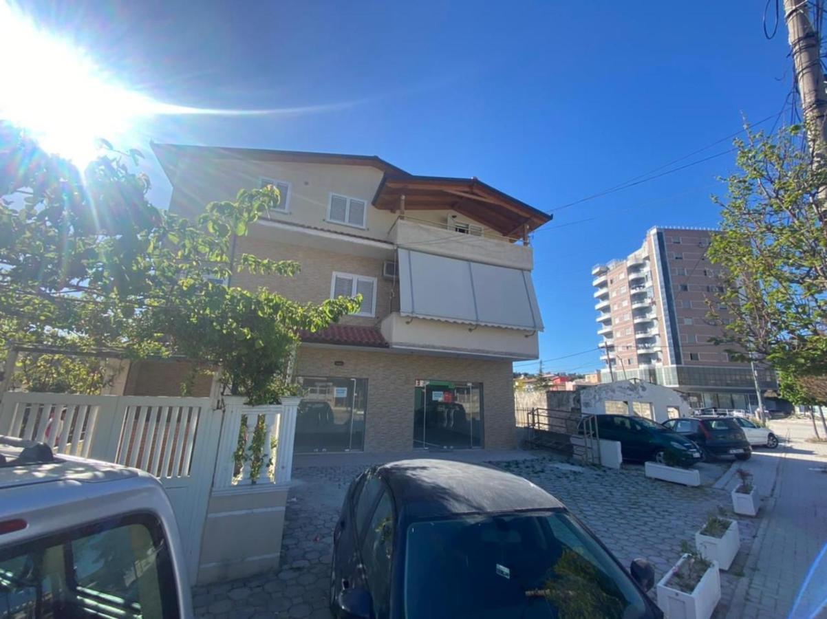 Trip-Stop Apartments Vlorë Екстериор снимка