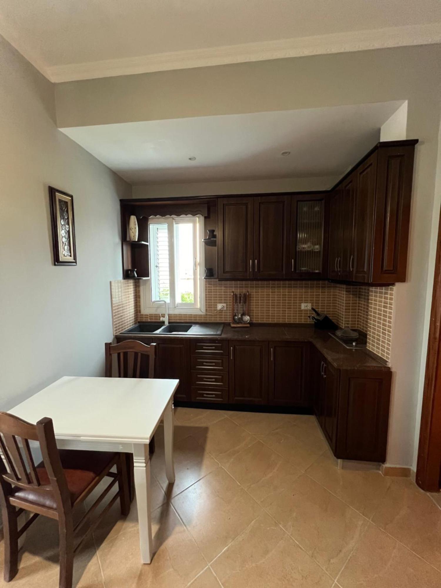 Trip-Stop Apartments Vlorë Екстериор снимка